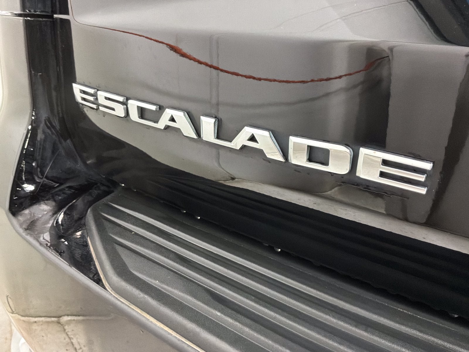 Used 2023 Cadillac Escalade ESV Premium Luxury Platinum AWD/4WD image 11