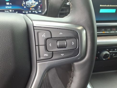 Used 2025 Chevrolet Silverado 2500 LT image 28