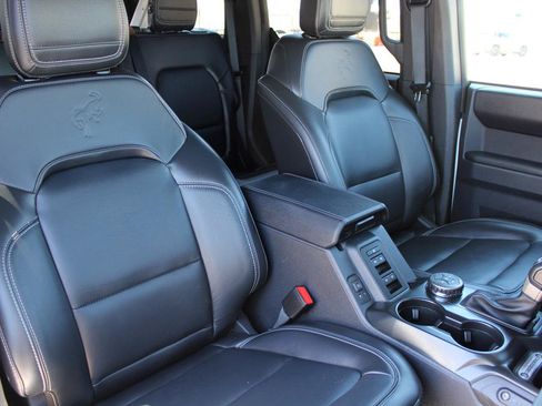 Used 2025 Ford Bronco Outer Banks AWD/4WD image 60