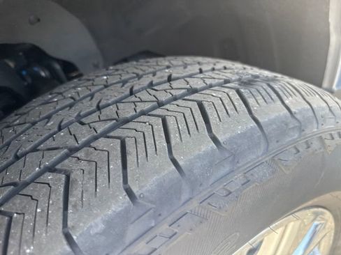 Used 2025 Ford F150 Lariat w/ Equipment Group 501A Mid image 25