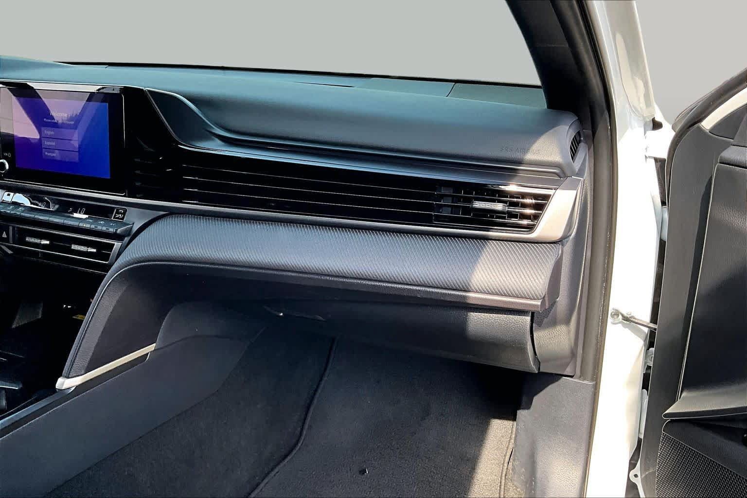 Used 2026 Toyota Camry SE w/ Convenience Package FWD image 19