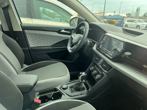 Used 2023 Volkswagen Taos S w/ Driver Assistance Package image 5