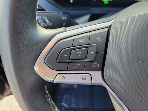 Certified 2023 Volkswagen Taos SE w/ Panoramic Sunroof Package FWD image 20