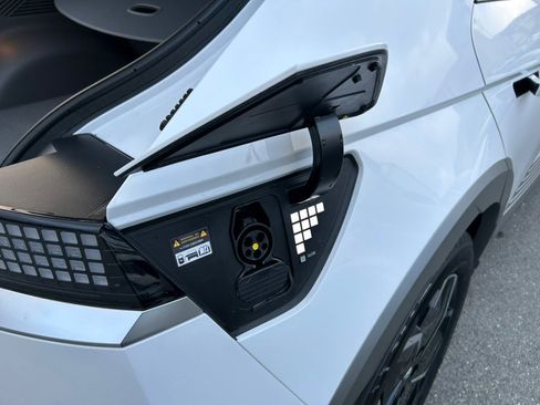 Used 2024 Hyundai Ioniq 5 Limited image 73