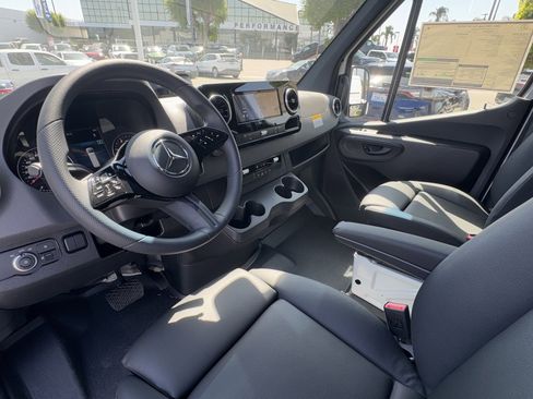 New 2025 Mercedes-Benz Sprinter 2500 image 26