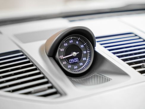 Certified 2022 Porsche 911 Carrera image 23