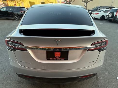 Used 2017 Tesla Model X 90D image 14