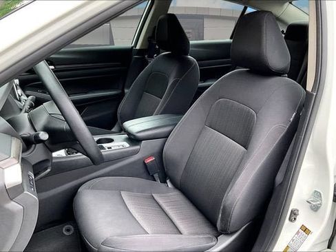 Used 2025 Nissan Altima 2.5 SV AWD/4WD image 25