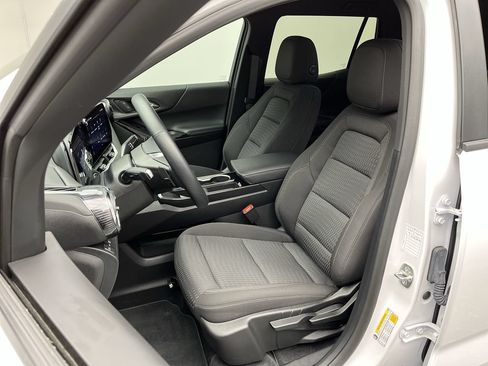 Certified 2026 Chevrolet Equinox LT AWD/4WD image 9