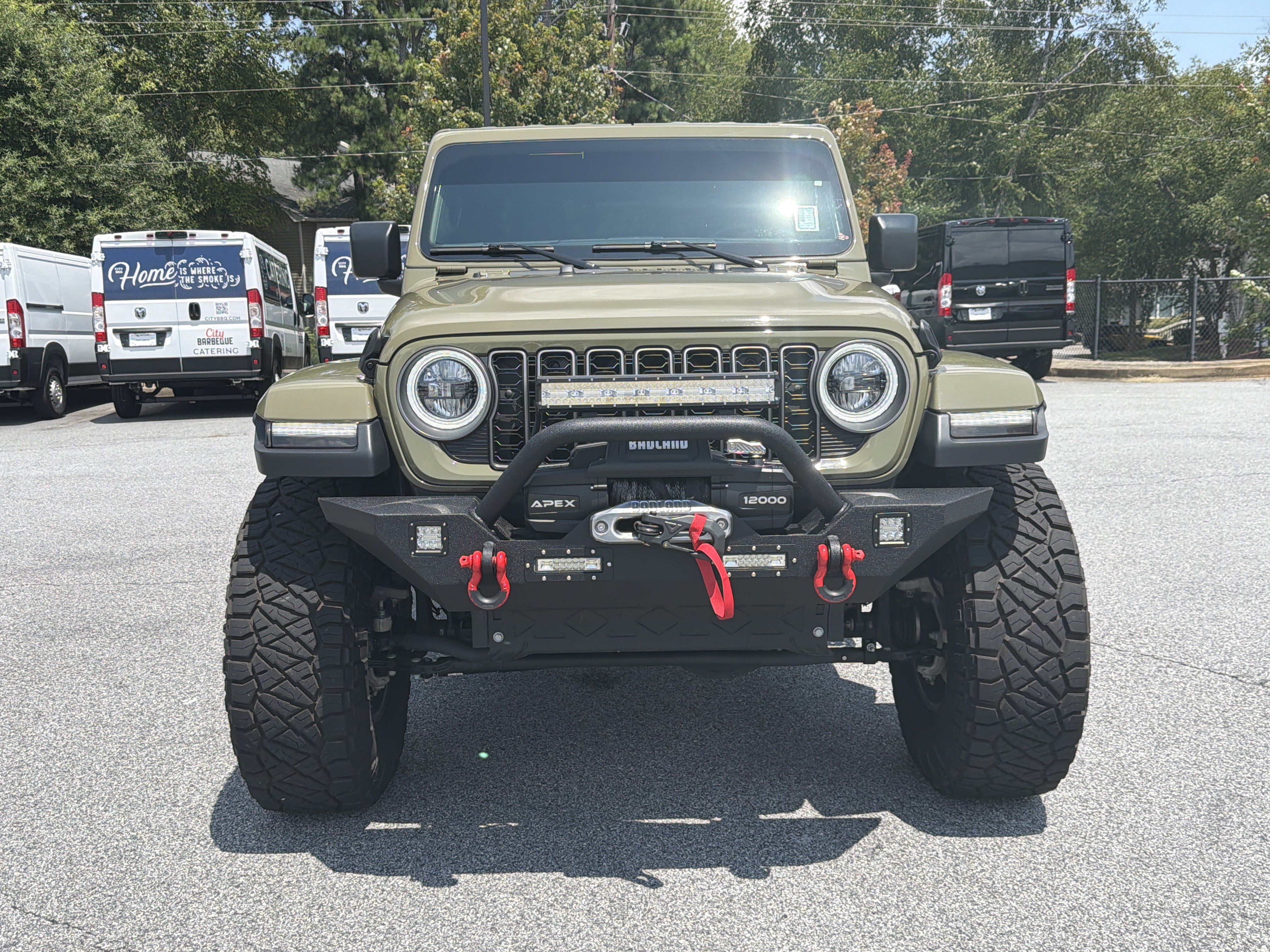 Used 2025 Jeep Gladiator Sport AWD/4WD image 2