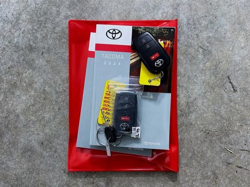 Certified 2024 Toyota Tacoma TRD Off-Road AWD/4WD image 35