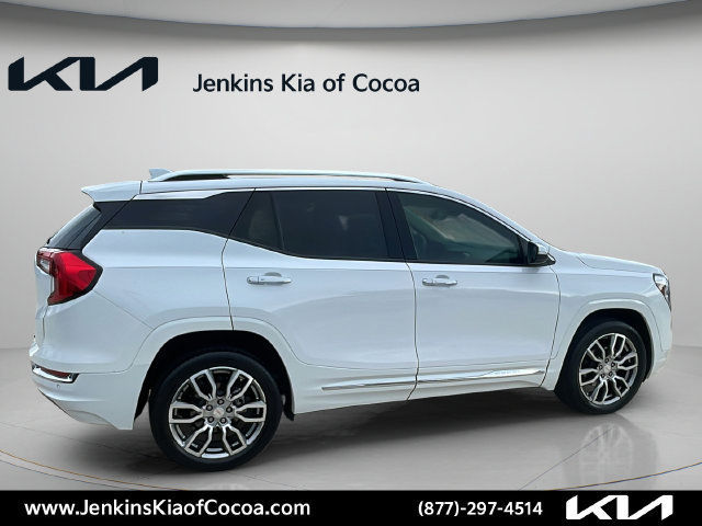 Used 2023 GMC Terrain Denali AWD/4WD image 4