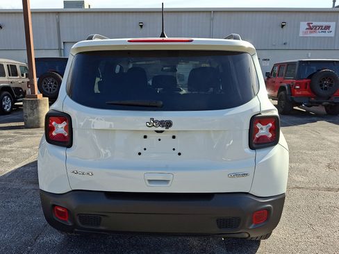 Used 2022 Jeep Renegade Latitude image 7
