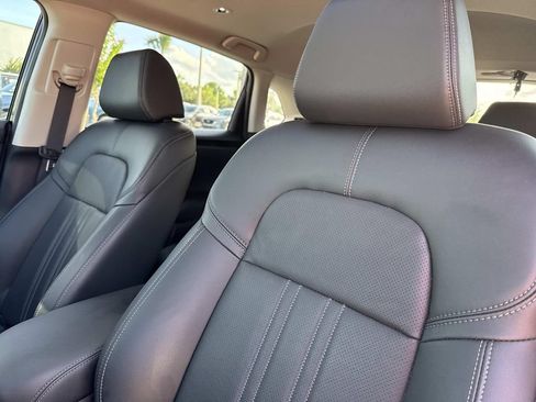 Used 2025 Honda HR-V EX-L image 24