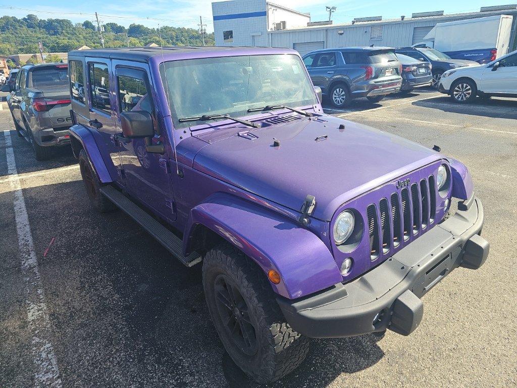 Used 2017 Jeep Wrangler Unlimited Sahara AWD/4WD image 4