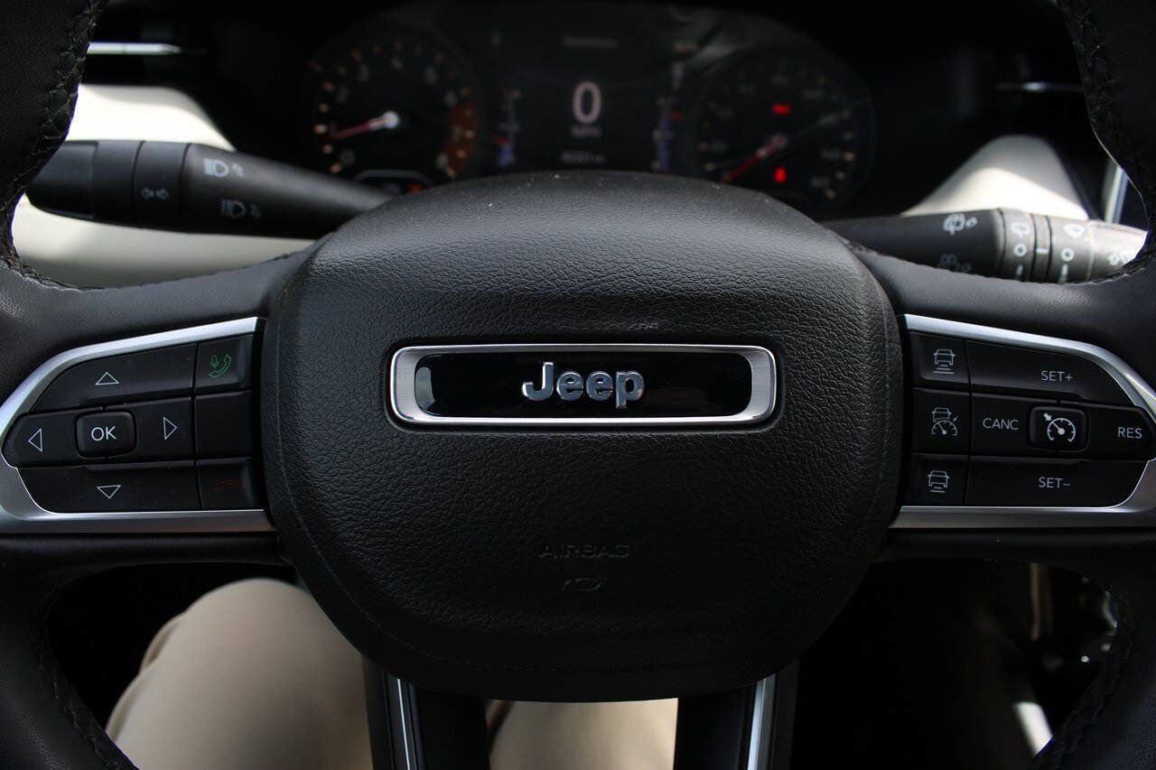Used 2024 Jeep Compass Limited AWD/4WD image 16