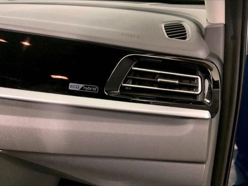 Used 2020 Kia Niro LX image 16