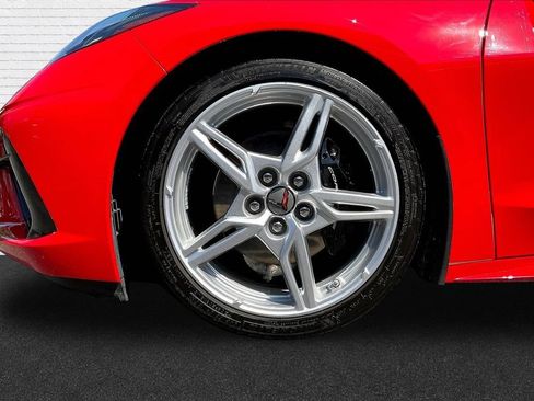 Used 2022 Chevrolet Corvette Stingray Preferred Cpe w/ Engine Appearance Package RWD image 28