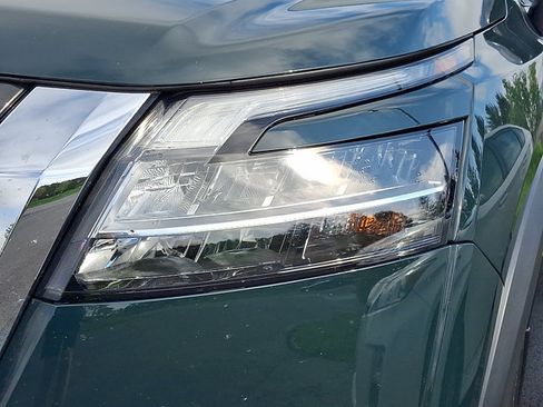 Used 2023 Nissan Pathfinder SL w/ SL Premium Package AWD/4WD image 8