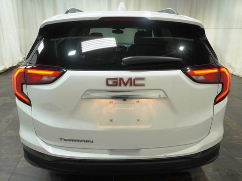 Used 2019 GMC Terrain SLE w/ Driver Convenience Package FWD image 5