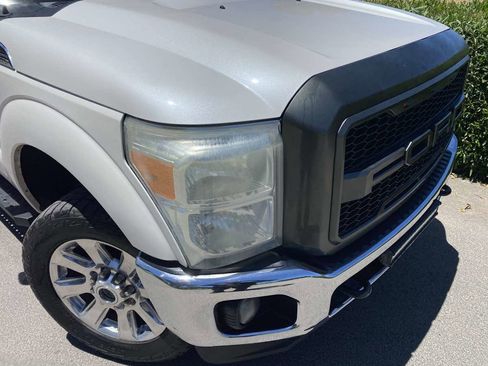 Used 2011 Ford F250 Lariat w/ Lariat Interior Pkg image 9