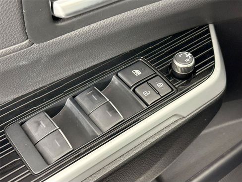 Certified 2025 Toyota Sienna XSE w/ XSE Plus Package FWD image 28