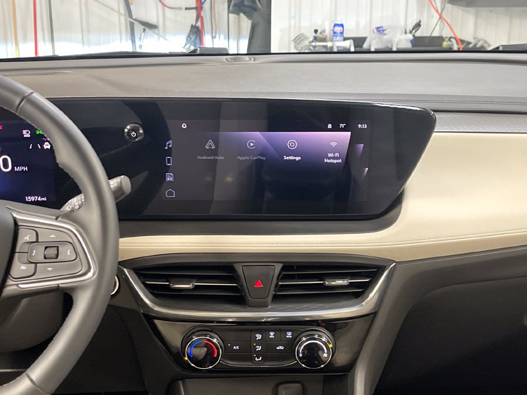 Used 2024 Buick Encore GX Sport Touring AWD/4WD image 19