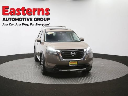 Used 2023 Nissan Pathfinder Platinum w/ Cargo Package AWD/4WD image 54