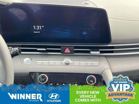 New 2025 Hyundai Elantra Blue image 19