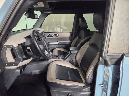 Used 2023 Ford Bronco Wildtrak AWD/4WD image 9