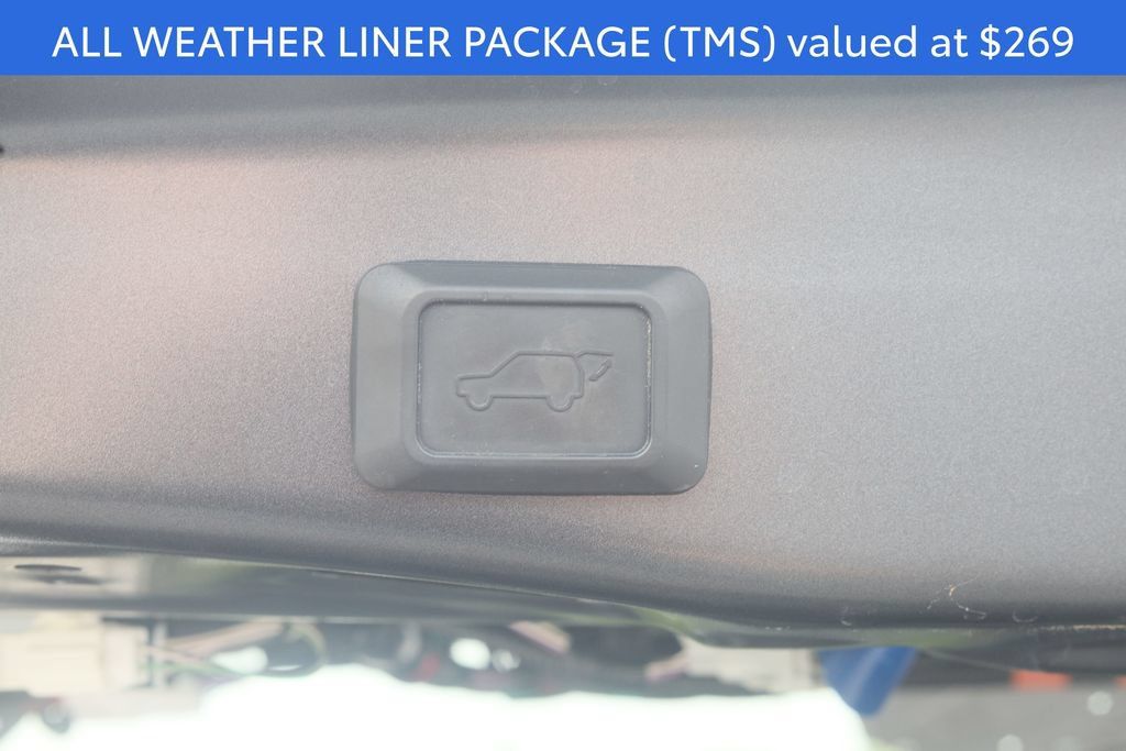 Certified 2021 Toyota RAV4 XLE w/ Convenience Package AWD/4WD image 5