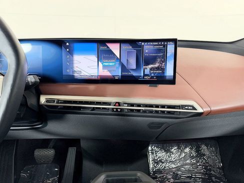 Used 2023 BMW iX xDrive50 w/ Sport Package image 63