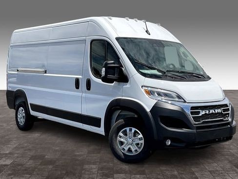 New 2025 RAM ProMaster 2500 w/ Quick Order Package 22G SLT image 2