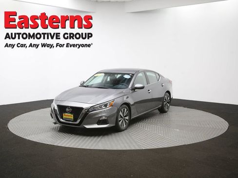 Used 2022 Nissan Altima 2.5 SV image 42