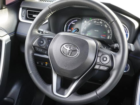 Certified 2022 Toyota RAV4 XSE image 28