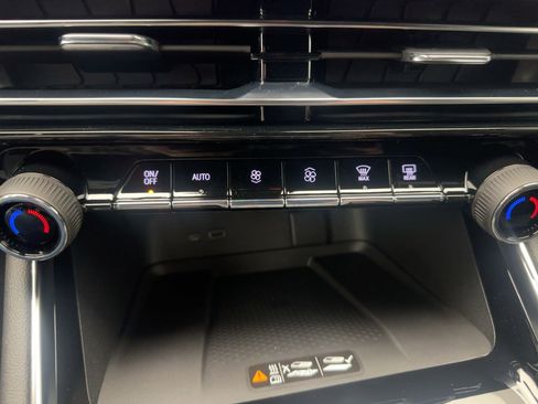 New 2026 Chevrolet Traverse Z71 w/ Driver Confidence Package image 25