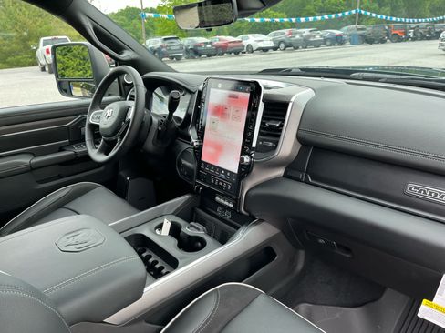 New 2026 RAM 3500 Laramie AWD/4WD image 41