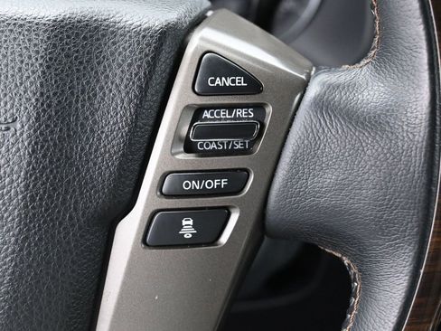 Used 2020 Nissan Titan Platinum Reserve image 21