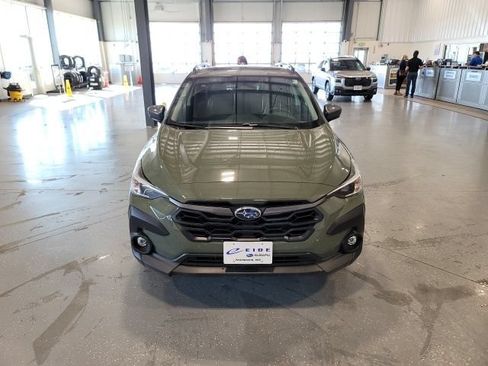 Used 2026 Subaru Crosstrek 2.5i Premium AWD/4WD image 2