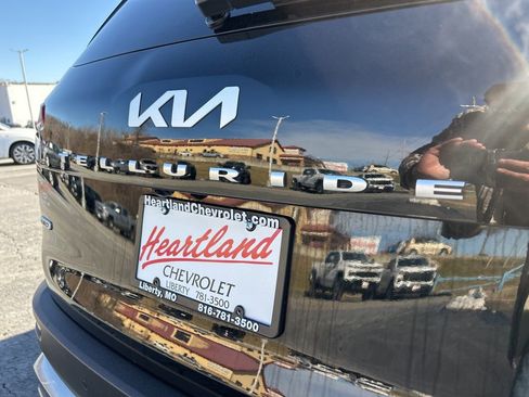 Used 2022 Kia Telluride S image 13
