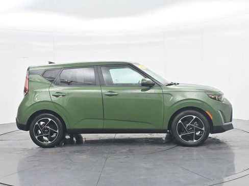 Used 2023 Kia Soul EX FWD image 4