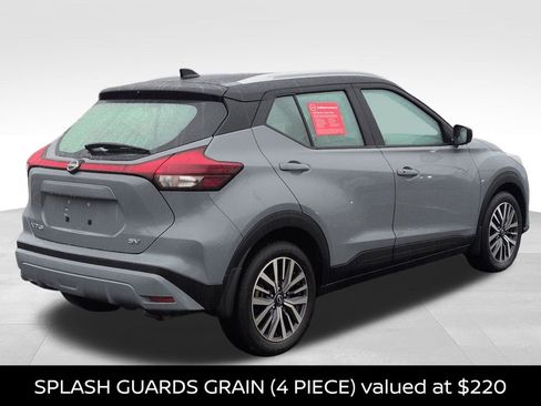 Certified 2023 Nissan Kicks SV image 7
