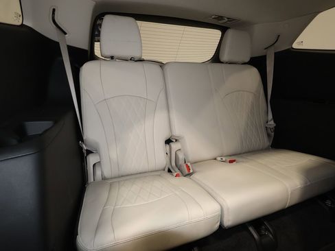 Certified 2024 Buick Enclave Avenir w/ Avenir Technology Package image 26