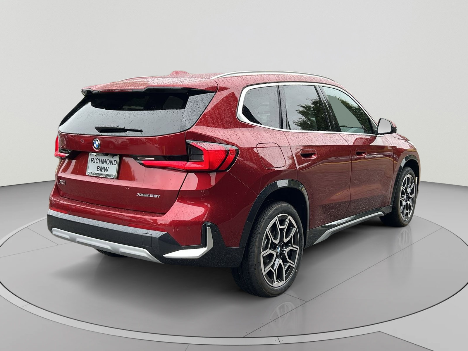 New 2026 BMW X1 xDrive28i w/ Technology Package AWD/4WD image 5