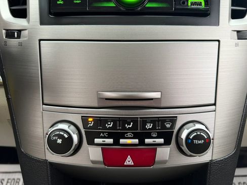 Used 2010 Subaru Outback 2.5i Premium image 24