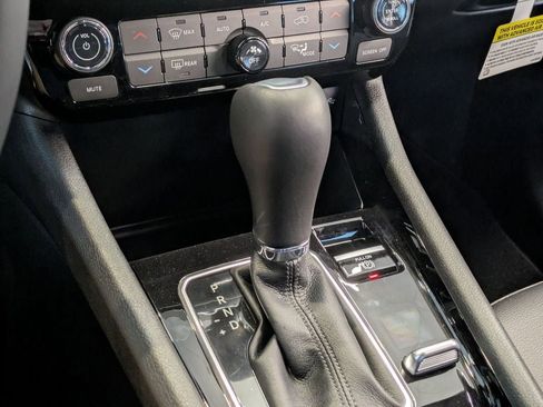 New 2026 Jeep Compass Limited image 17