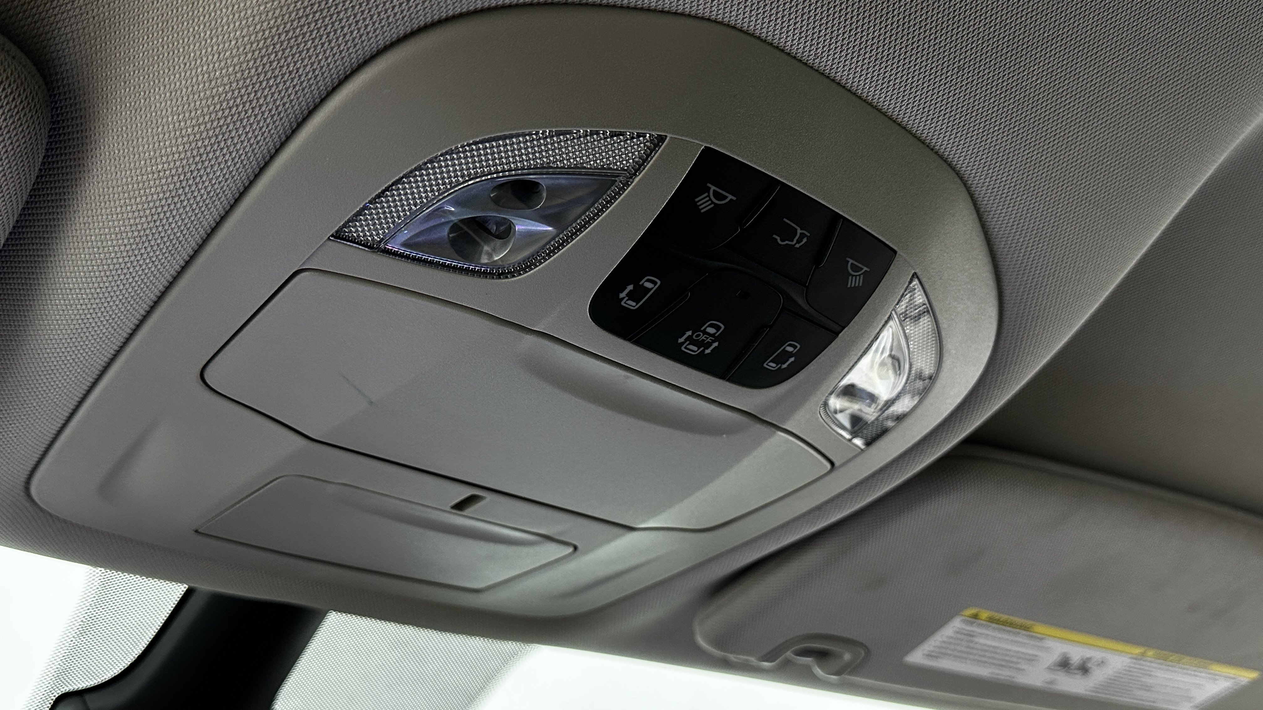 Used 2024 Chrysler Pacifica Touring-L FWD image 22