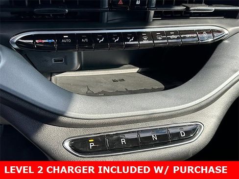 New 2024 FIAT 500 e (RED) image 22