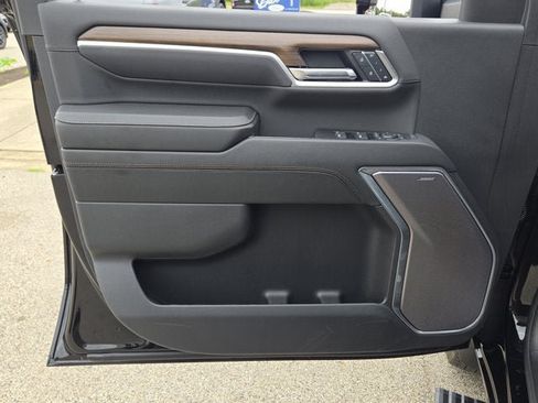 Used 2025 Chevrolet Silverado 3500 High Country w/ High Country Premium Package AWD/4WD image 18