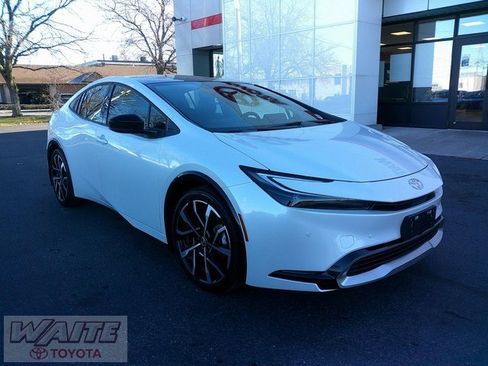 Certified 2024 Toyota Prius Prime image 1